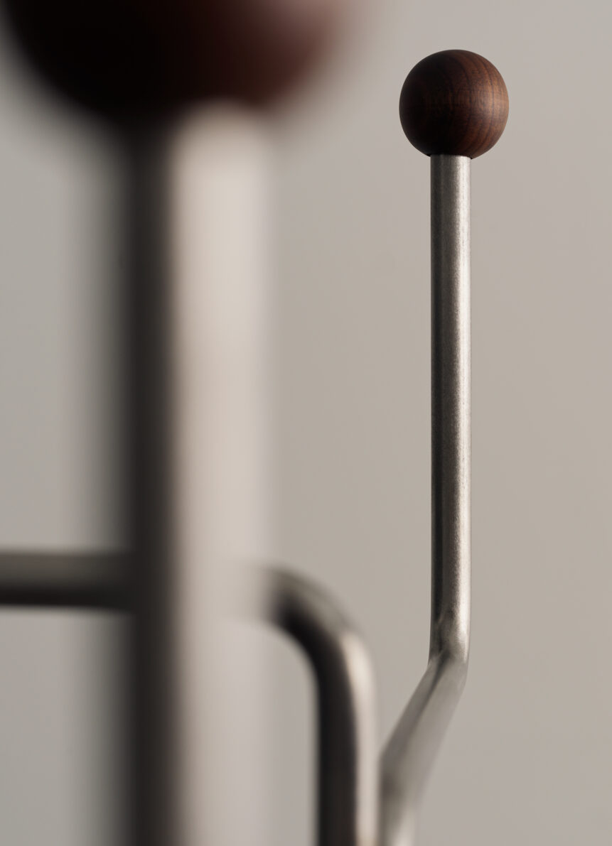 LP-13 UNITE COAT HANGER
